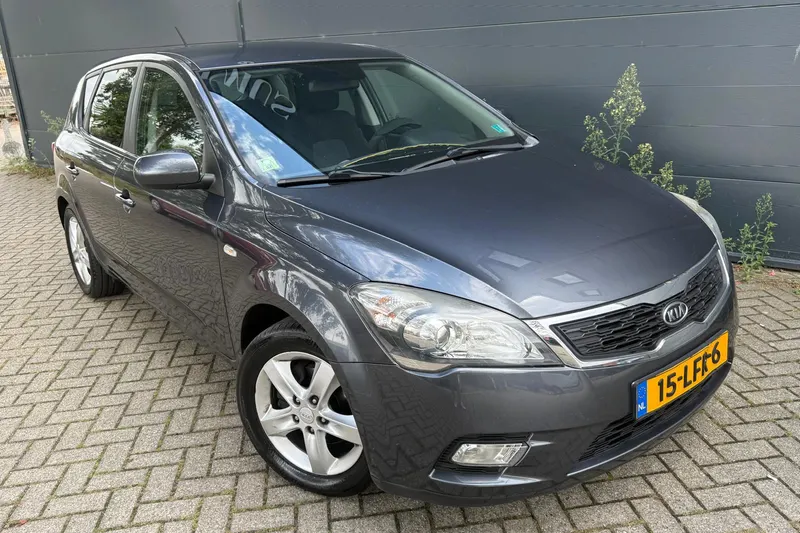 Kia Cee'd (2010)