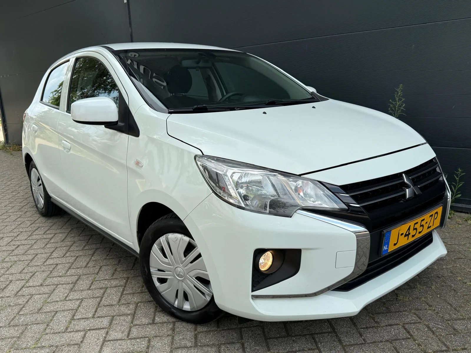 Mitsubishi Space Star (2020) — foto 1