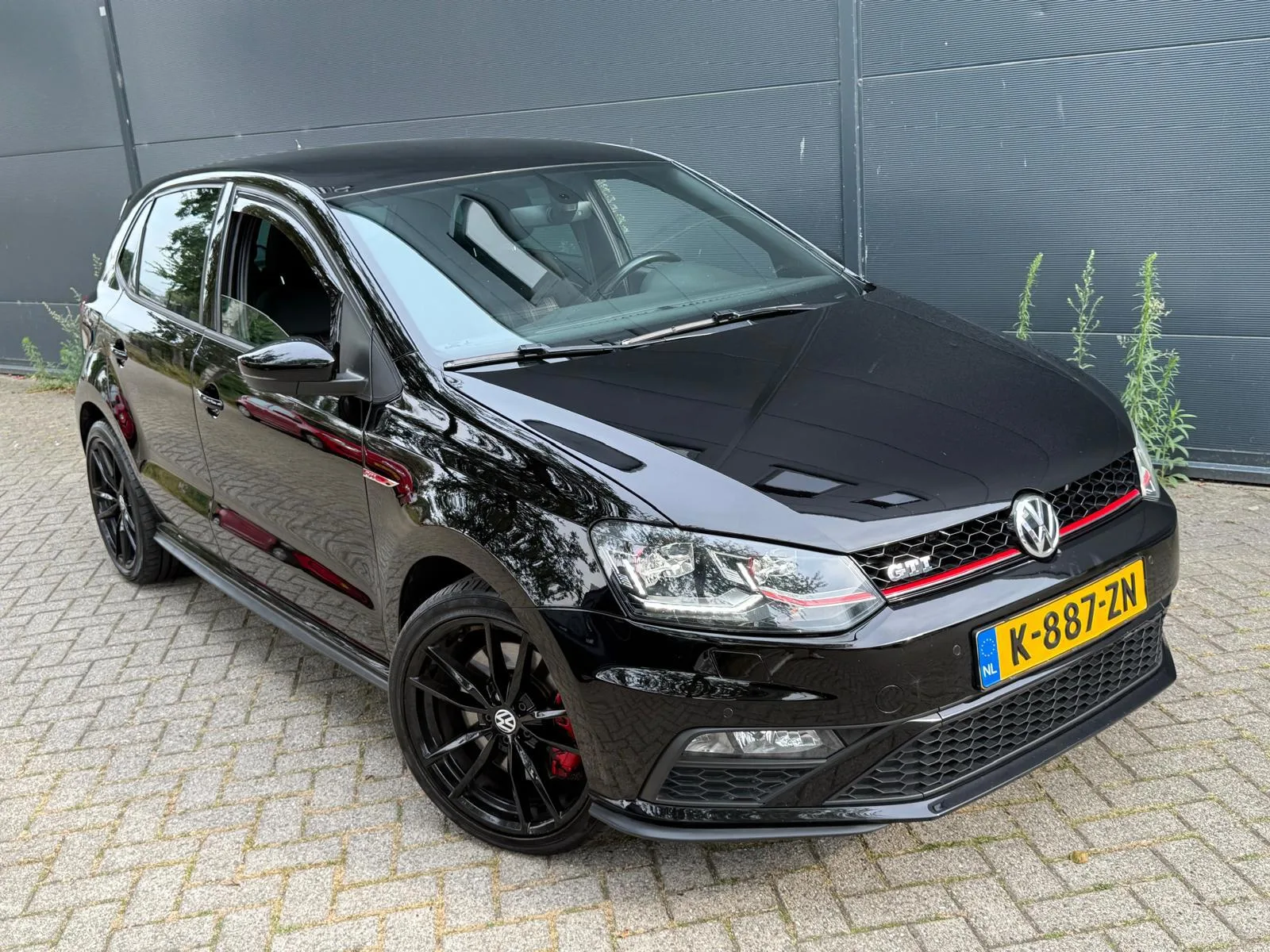Volkswagen Polo (2015) — foto 1