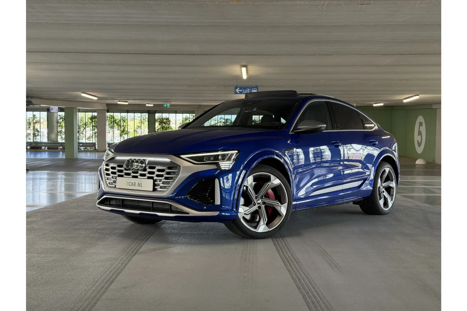 Audi SQ8 (2023) — foto 1