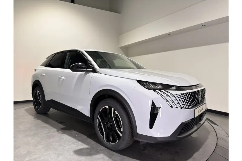 Peugeot e-3008 (2023)