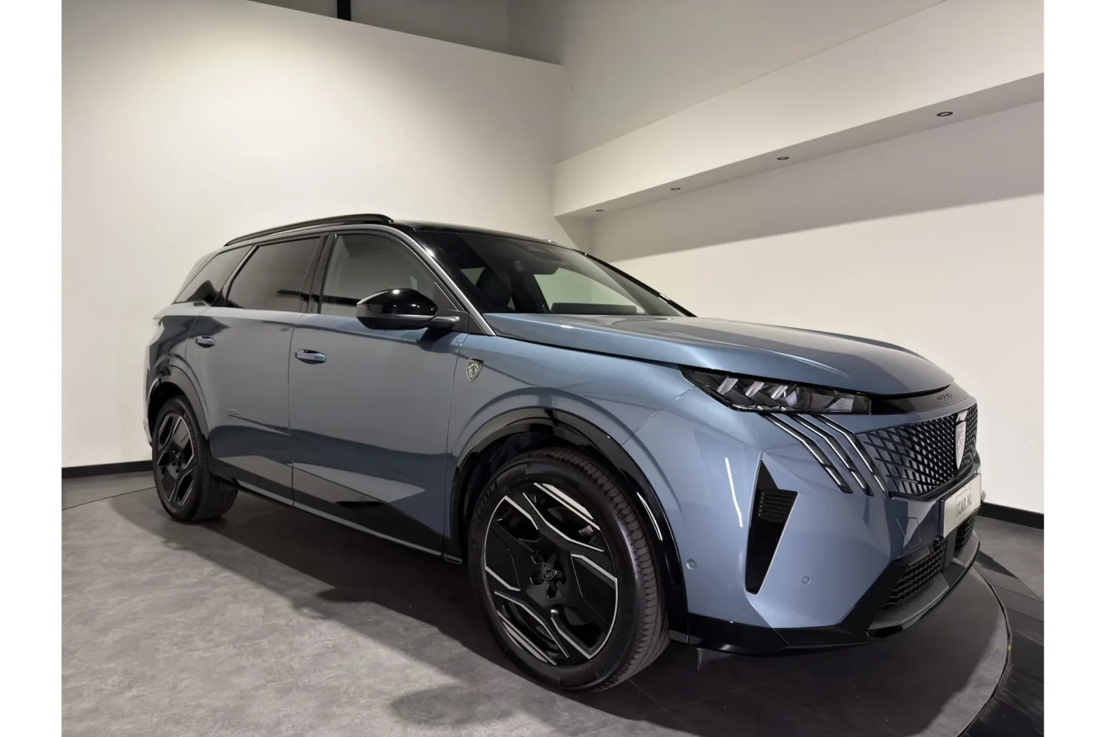 Peugeot E-5008 (2025) — foto 1