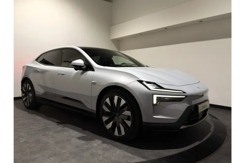 Polestar 4 (2023)