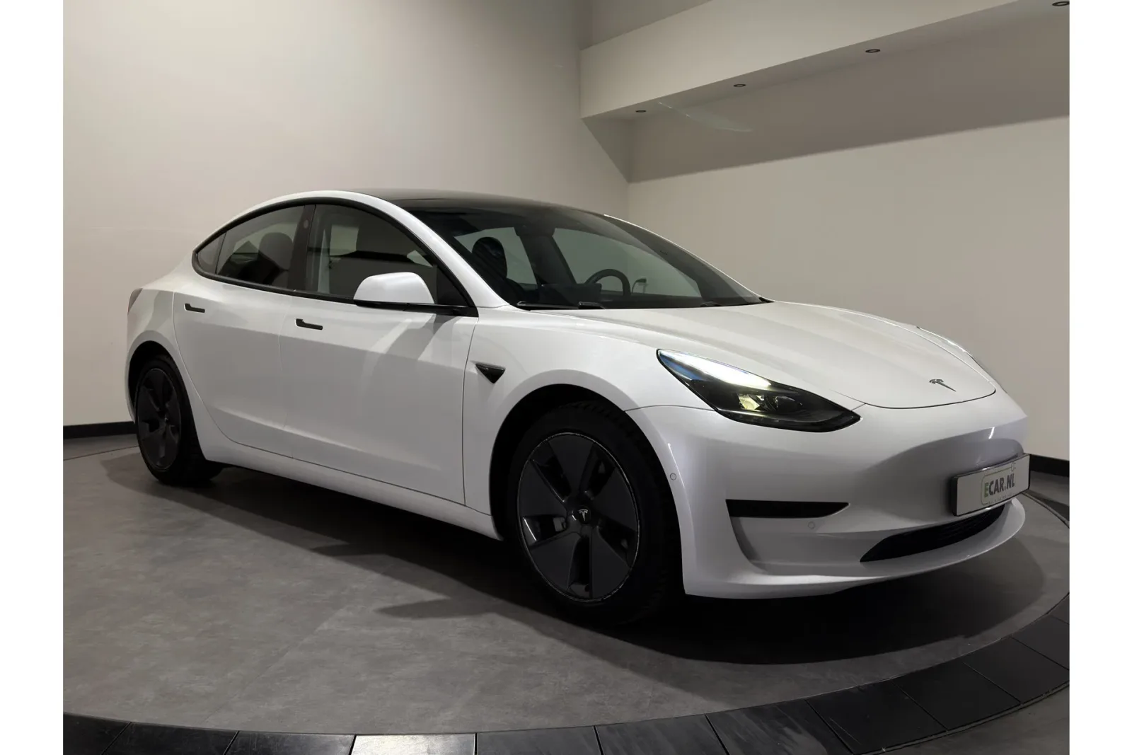 Tesla Model 3 (2021) — foto 1