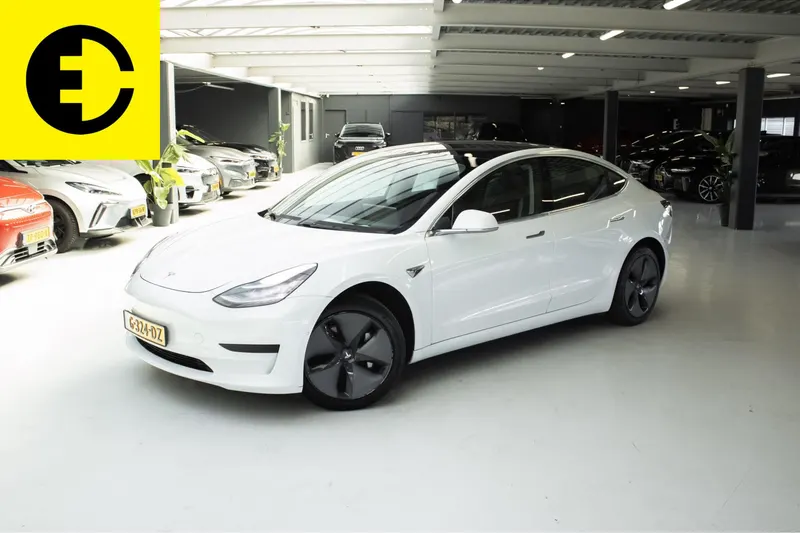 Tesla Model 3 (2019)