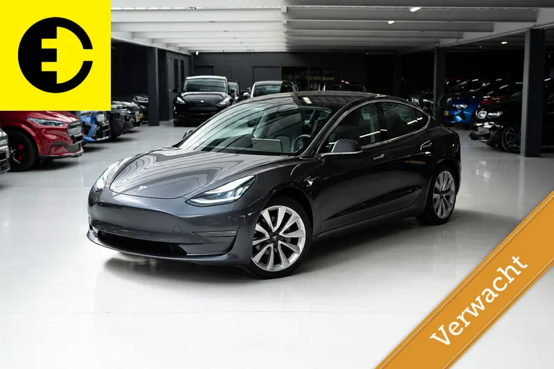Tesla Model 3 (2019)