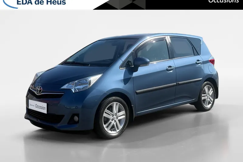 Toyota Verso-S (2014)