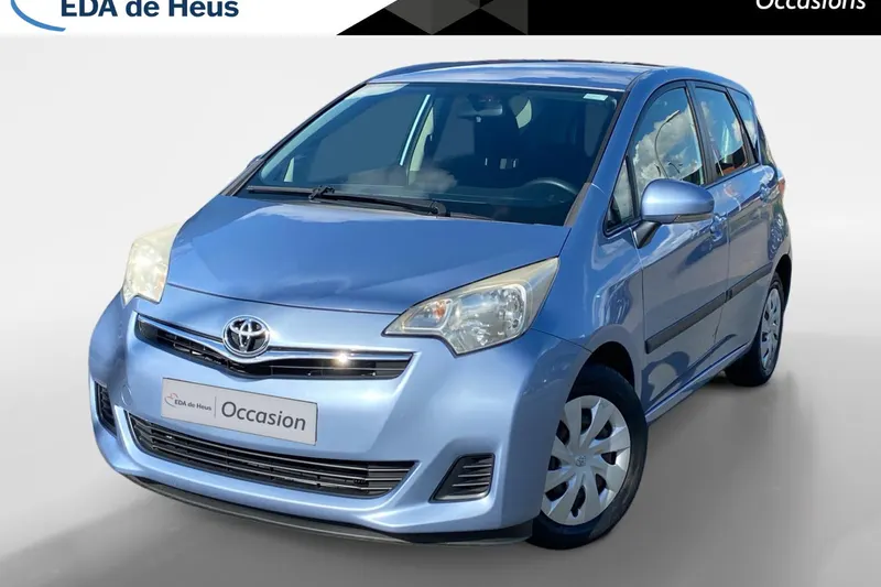 Toyota Verso-S (2014)