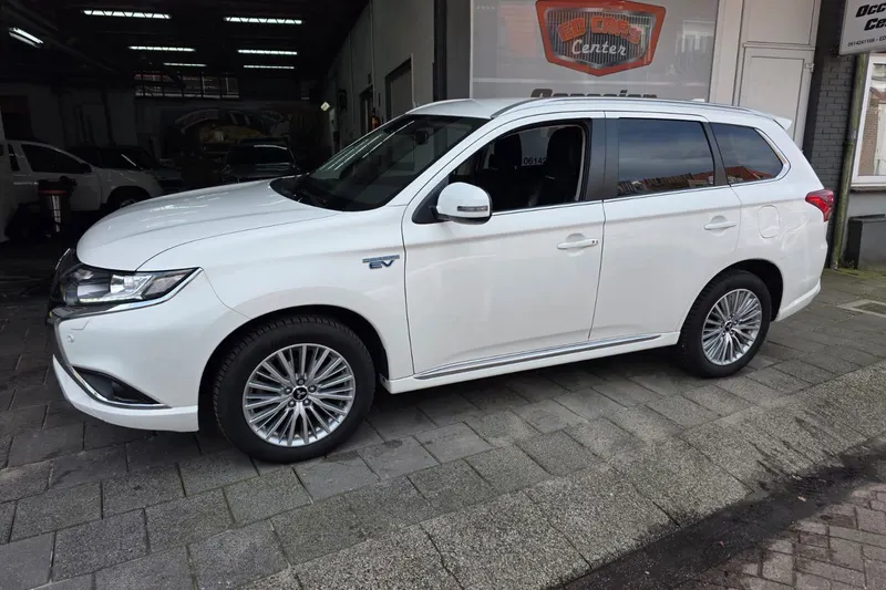 Mitsubishi Outlander (2019)