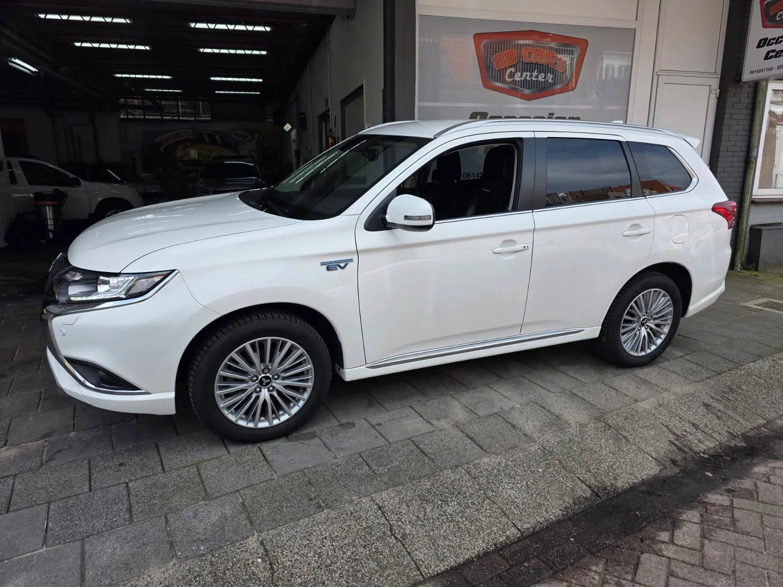 Mitsubishi Outlander (2019) — foto 1
