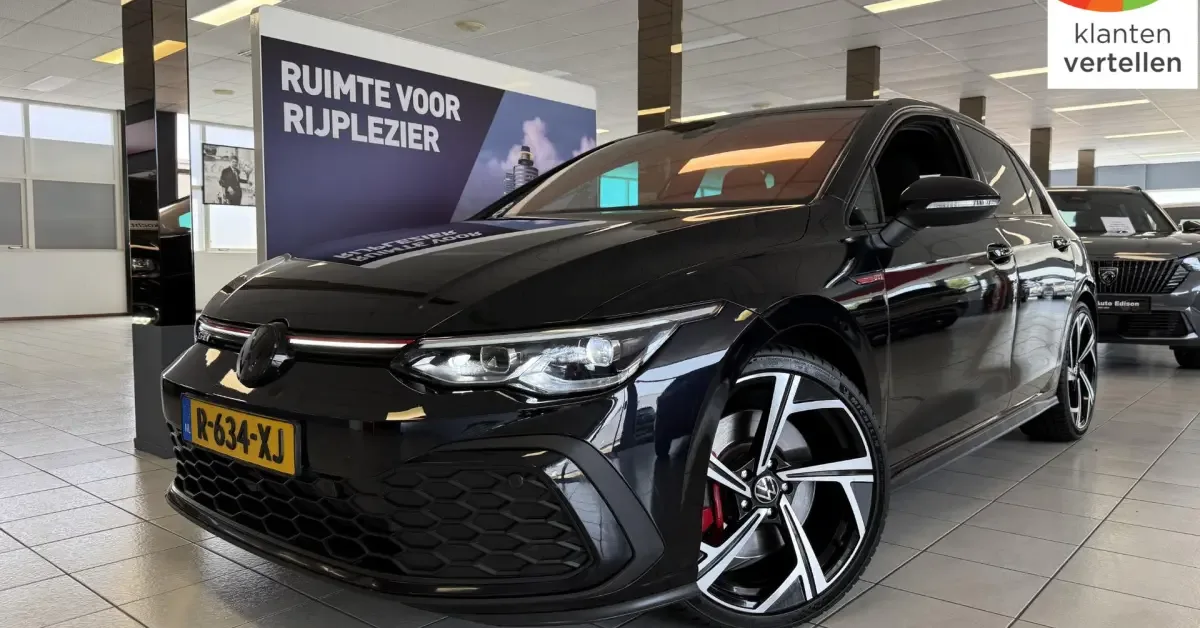 Volkswagen Golf (2021) — foto 1
