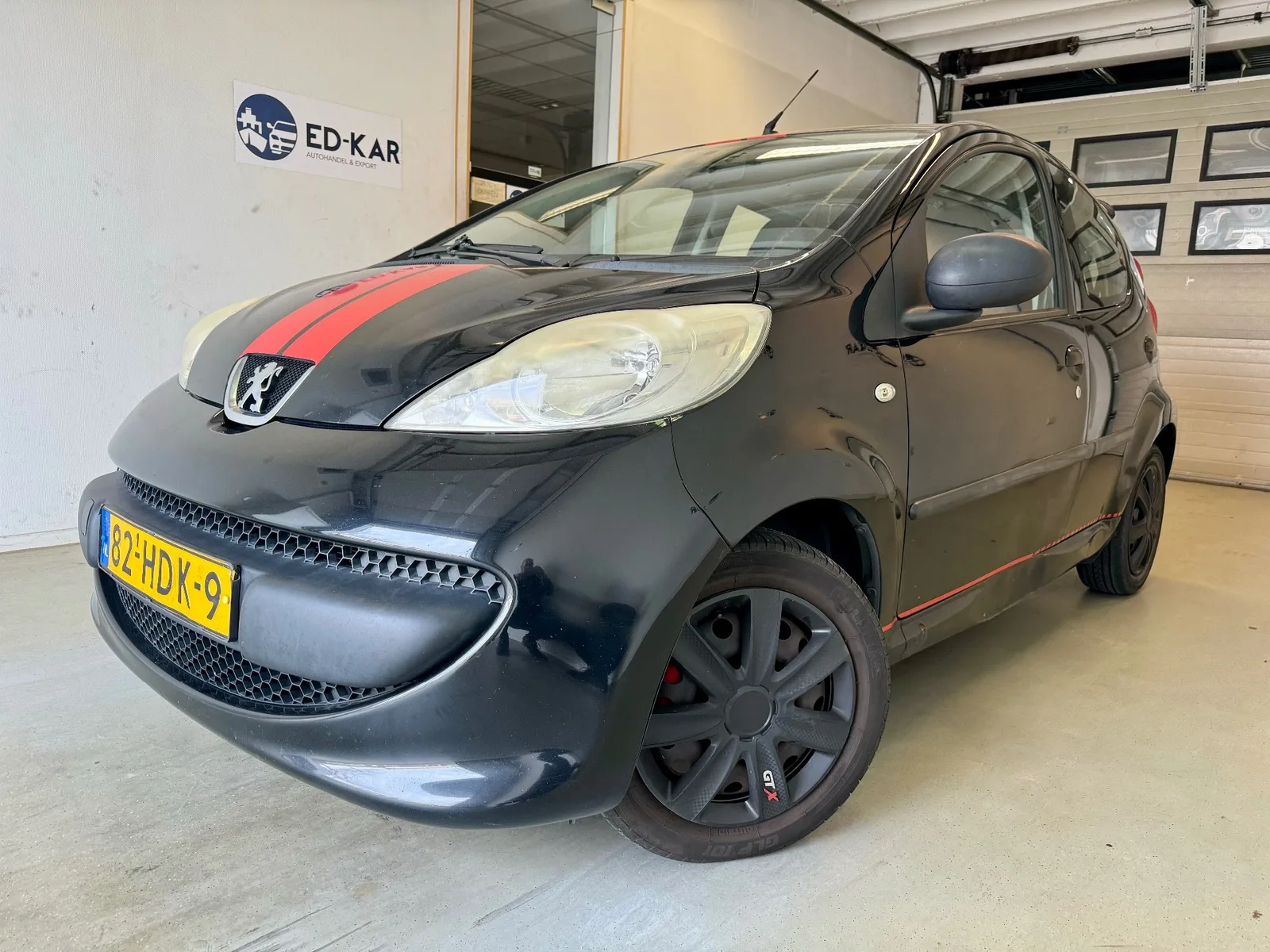 Peugeot 107 (2008) — foto 1