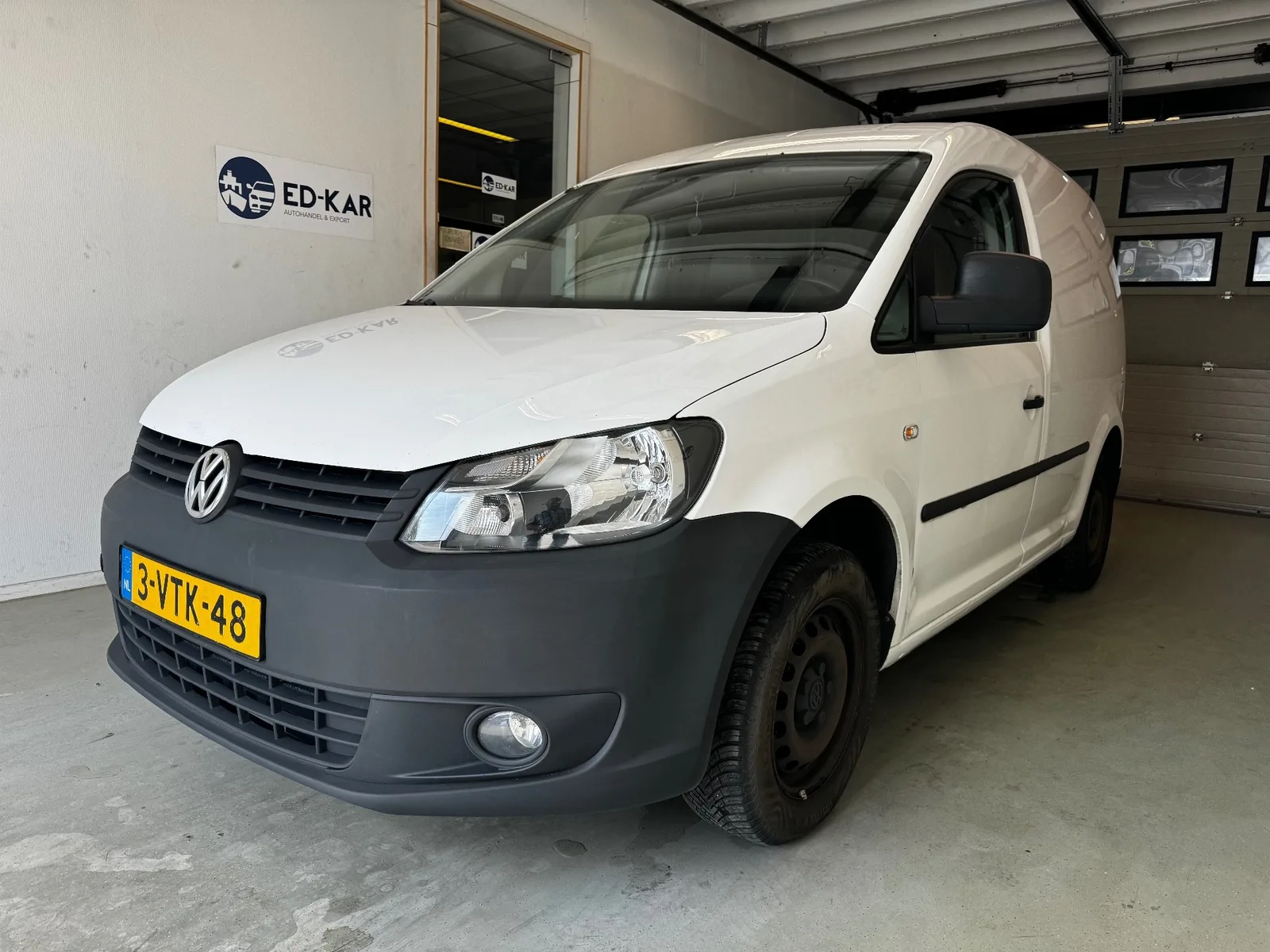 Volkswagen Caddy (2012) — foto 1