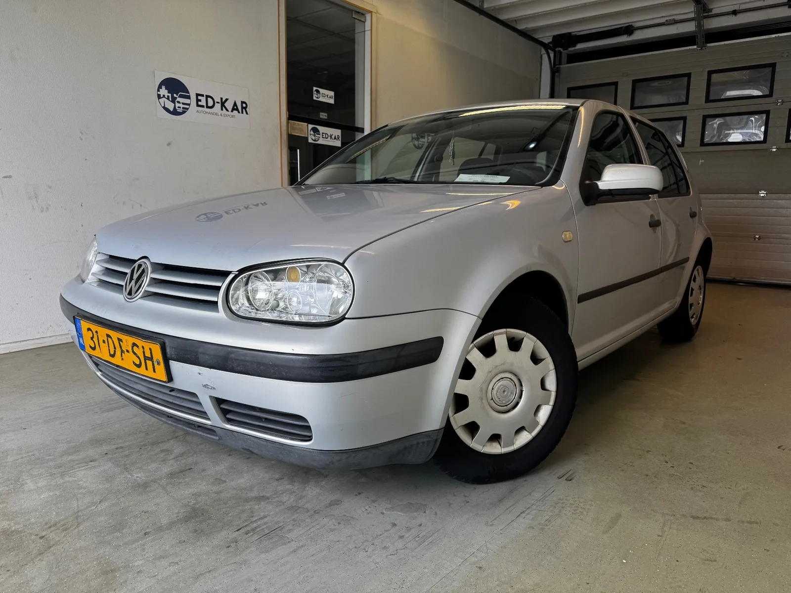 Volkswagen Golf (1999) — foto 1