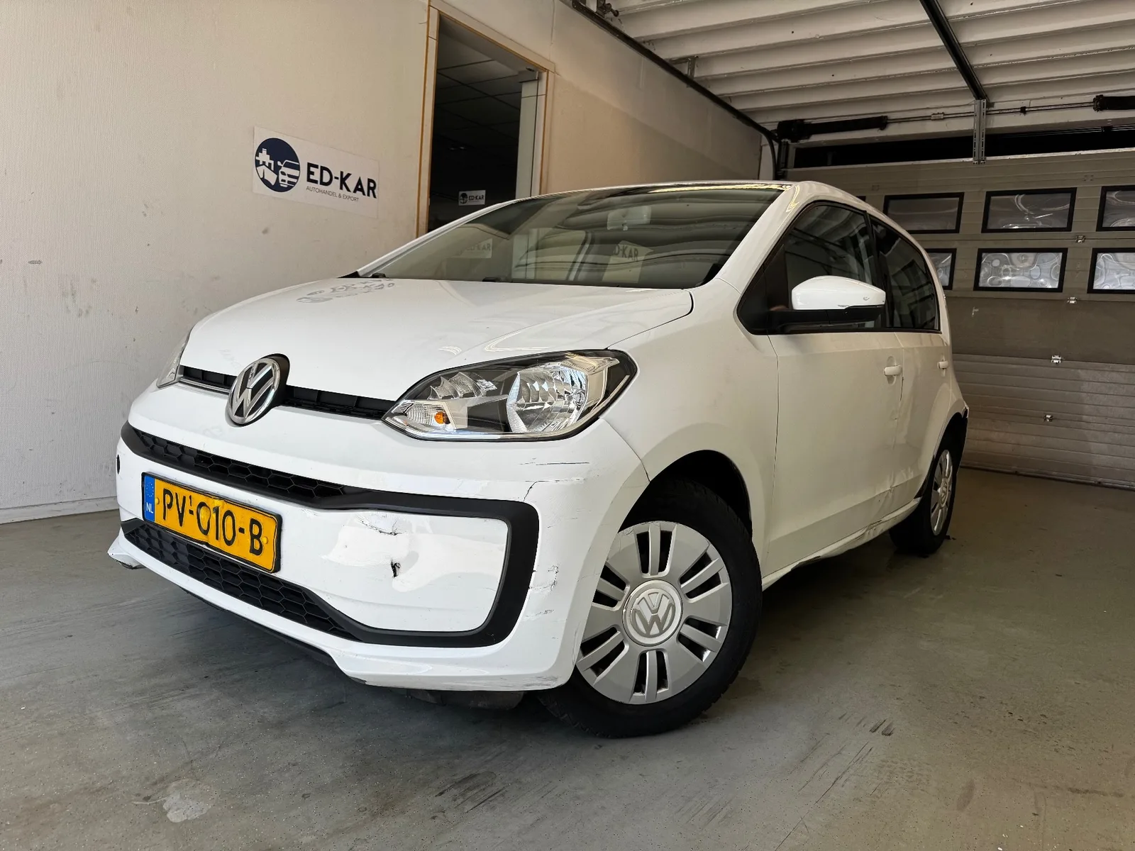Volkswagen Up (2017) — foto 1
