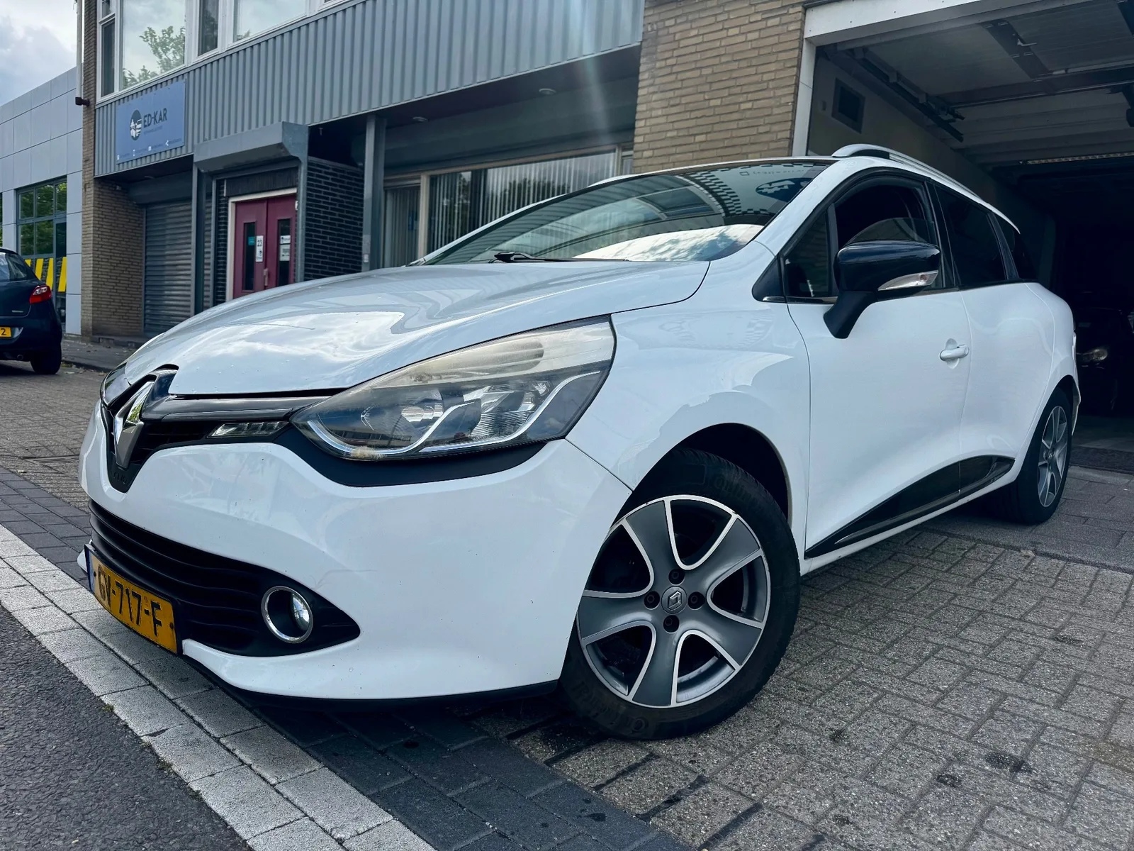 Renault Clio (2015) — foto 1