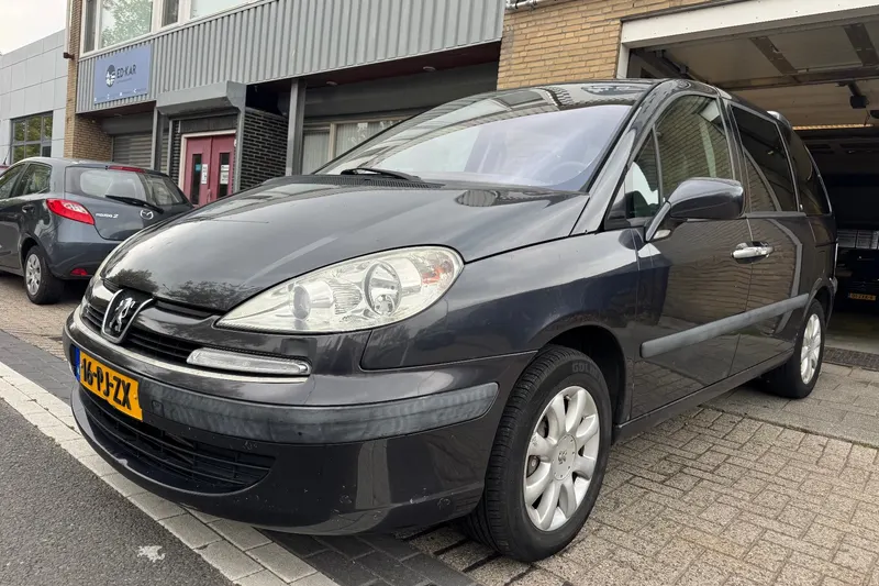 Peugeot 807 (2004)