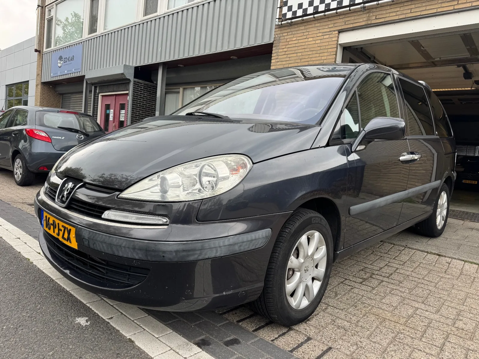 Peugeot 807 (2004) — foto 1