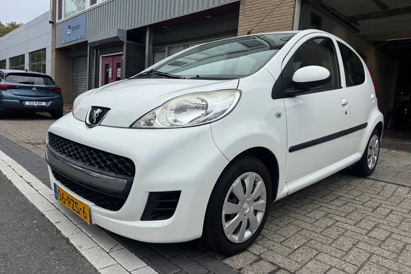 Peugeot 107 (2011)
