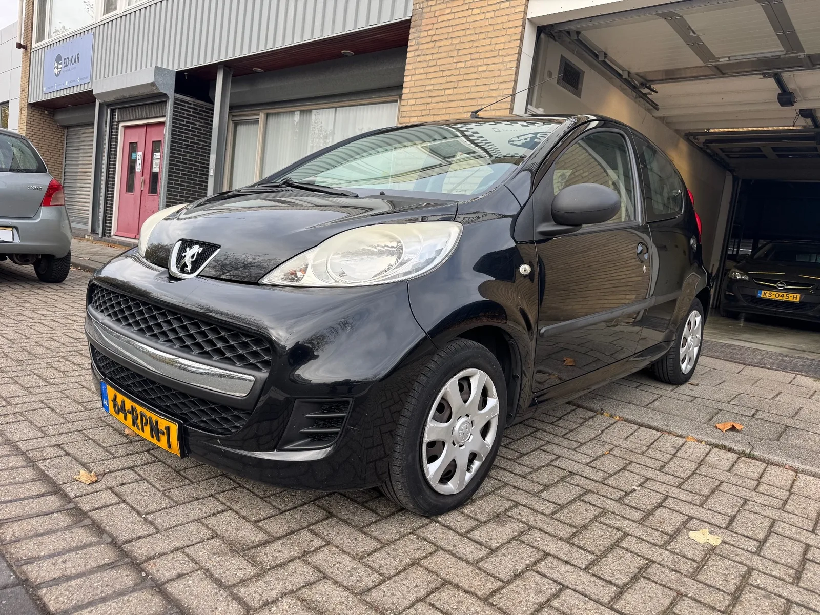 Peugeot 107 (2011) — foto 1