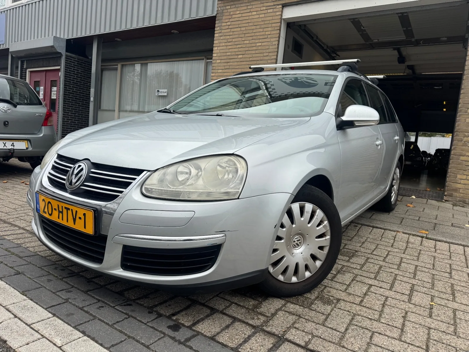 Volkswagen Golf (2009) — foto 1