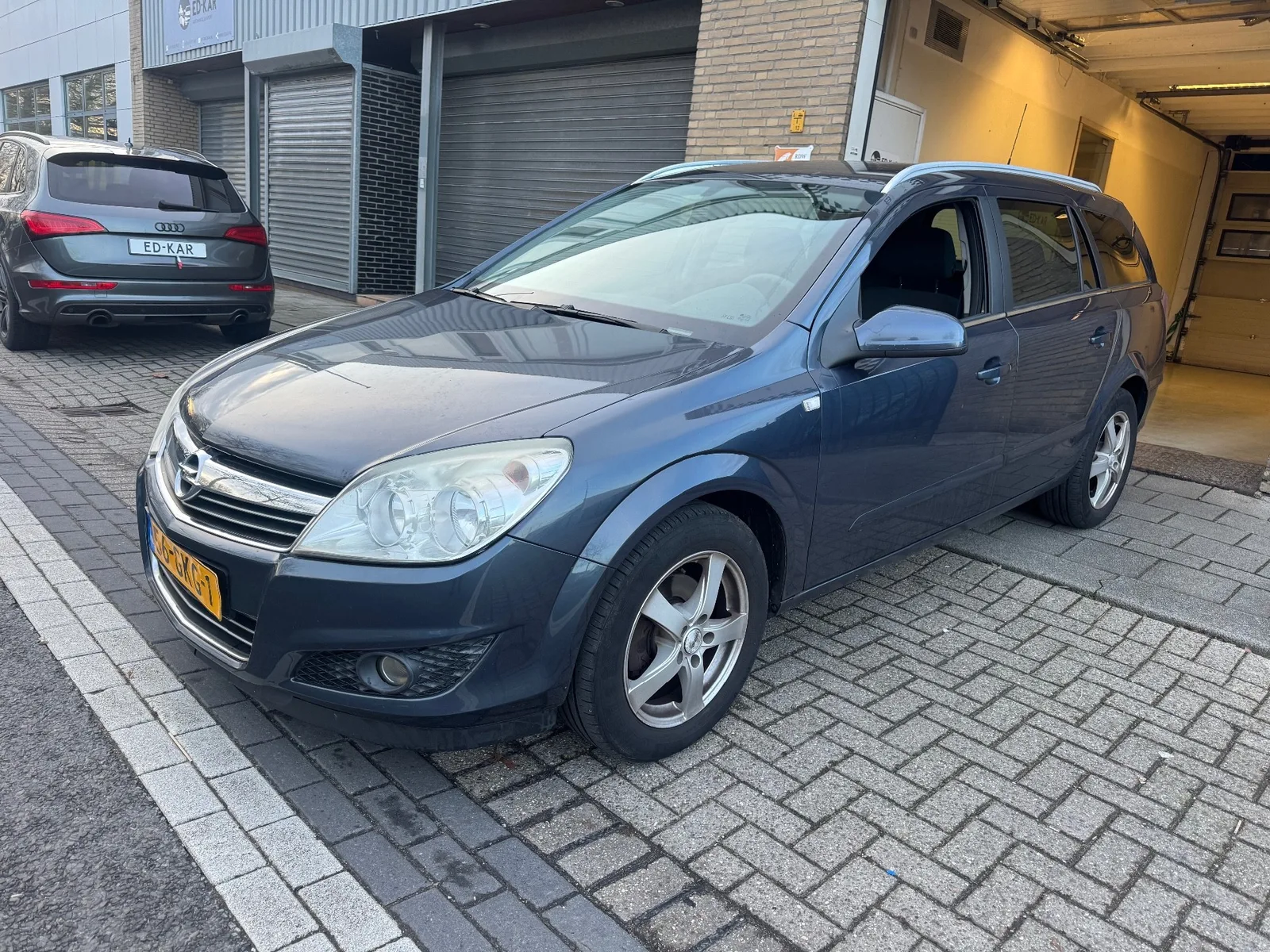 Opel Astra (2008) — foto 1