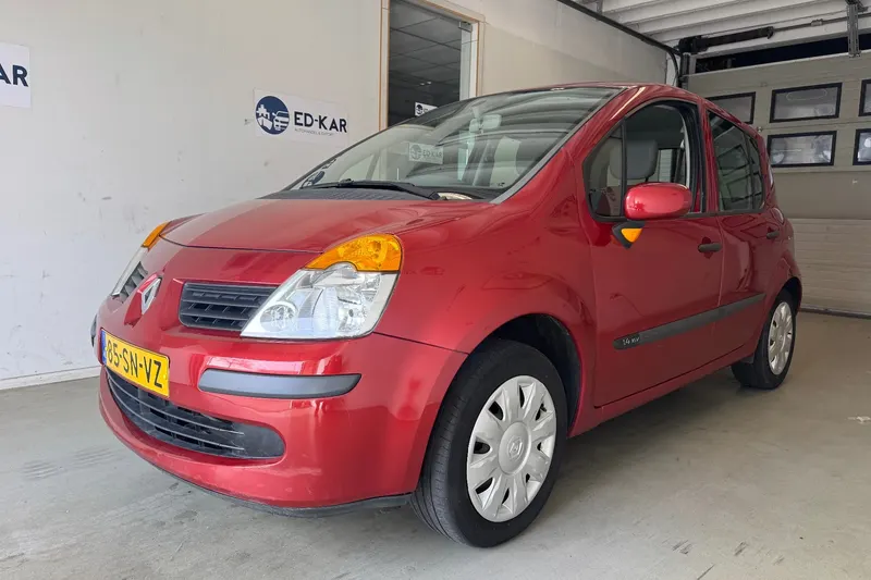 Renault MODUS (2006)