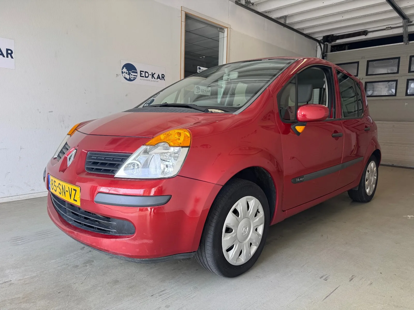 Renault MODUS (2006) — foto 1
