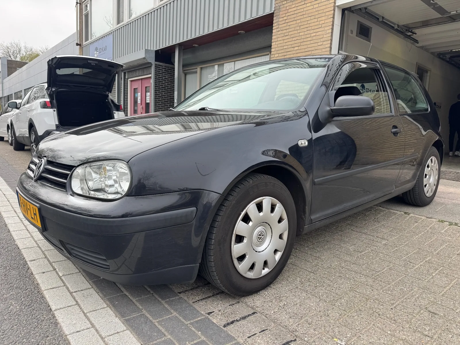 Volkswagen Golf (2002) — foto 1