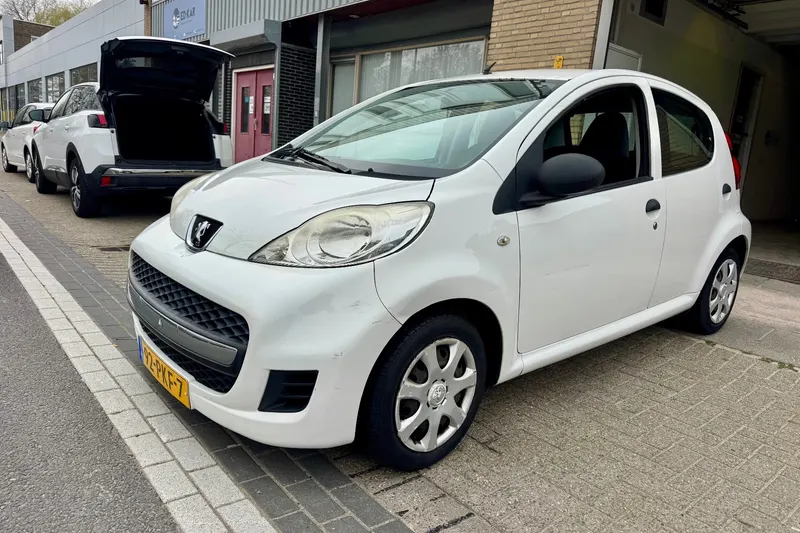 Peugeot 107 (2011)