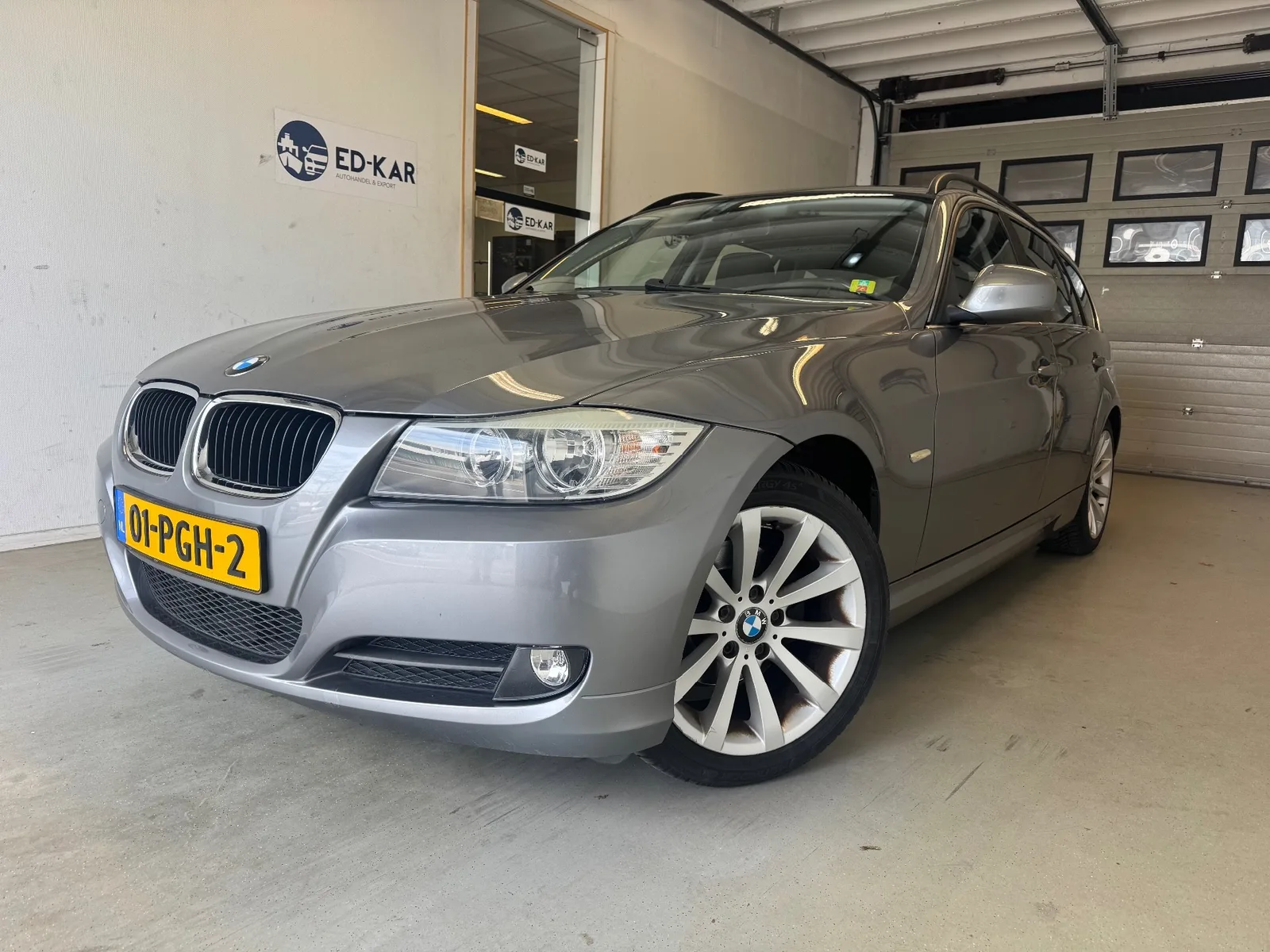 BMW 3-Serie (2011) — foto 1
