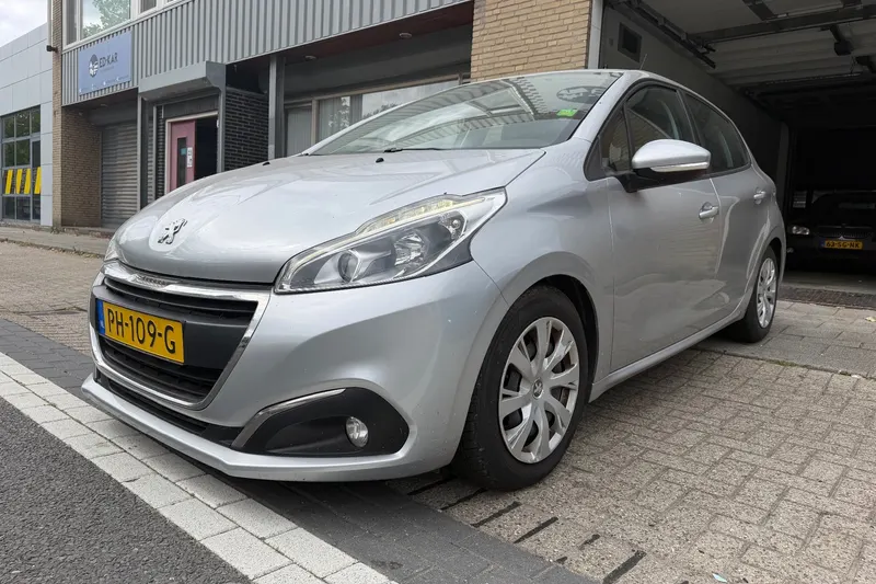 Peugeot 208 (2017)