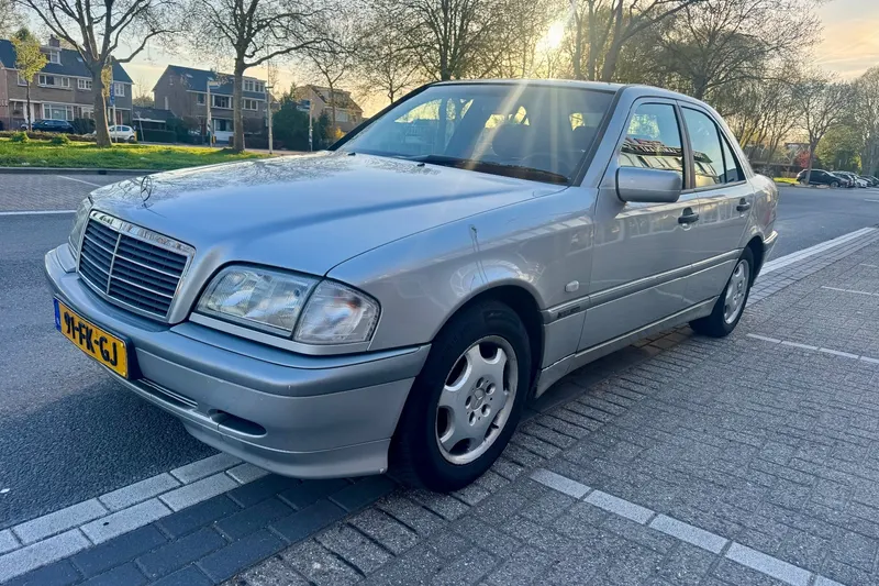 Mercedes-Benz C-Klasse (2000)