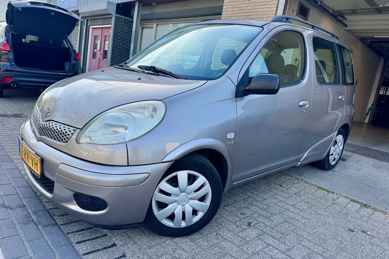 Toyota Yaris (2005)