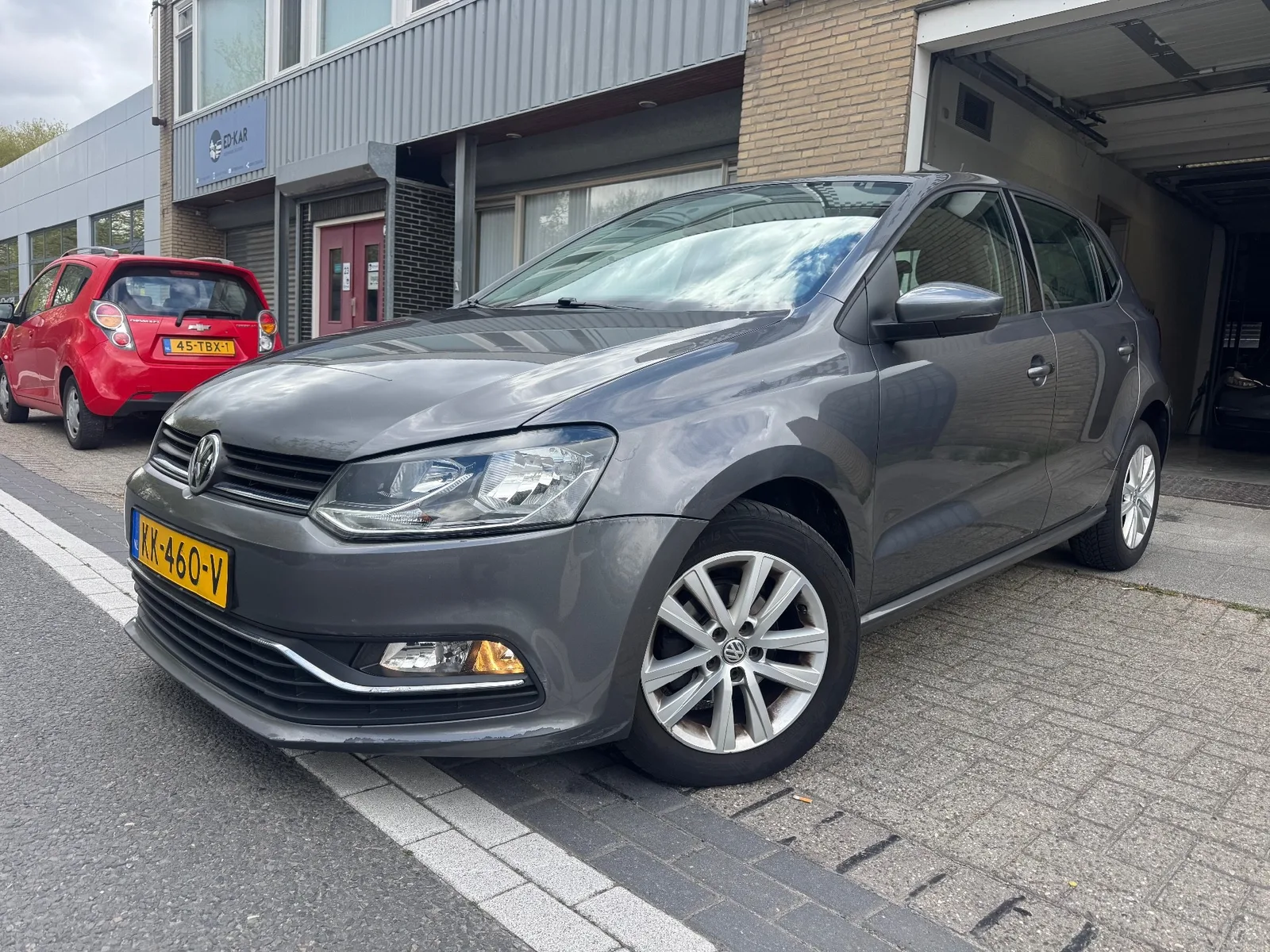 Volkswagen Polo (2016) — foto 1