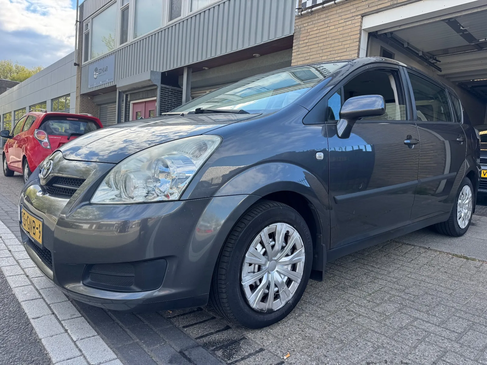 Toyota VERSO (2008) — foto 1