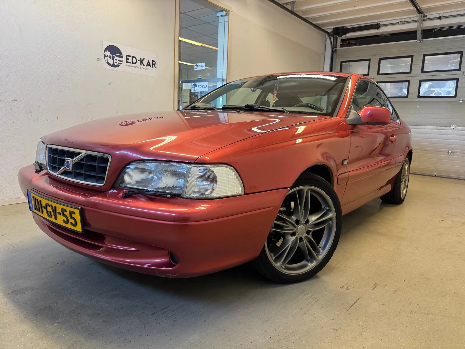 Volvo C70 (1998) — foto 1