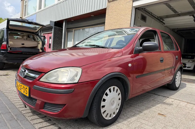 Opel Corsa (2005)
