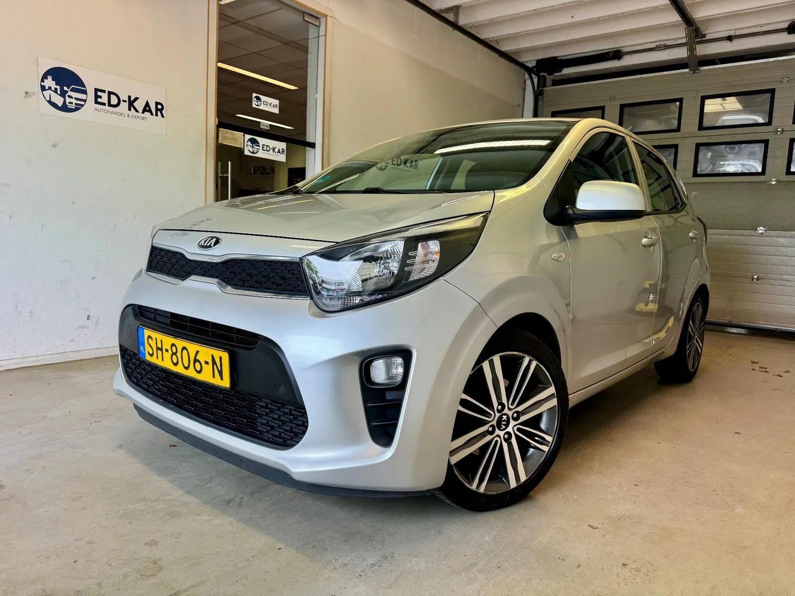 Kia Picanto (2018) — foto 1