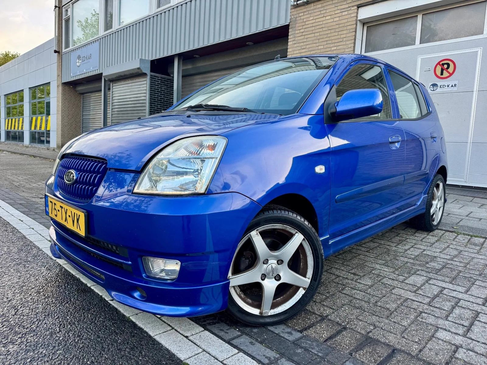 Kia Picanto (2007) — foto 1
