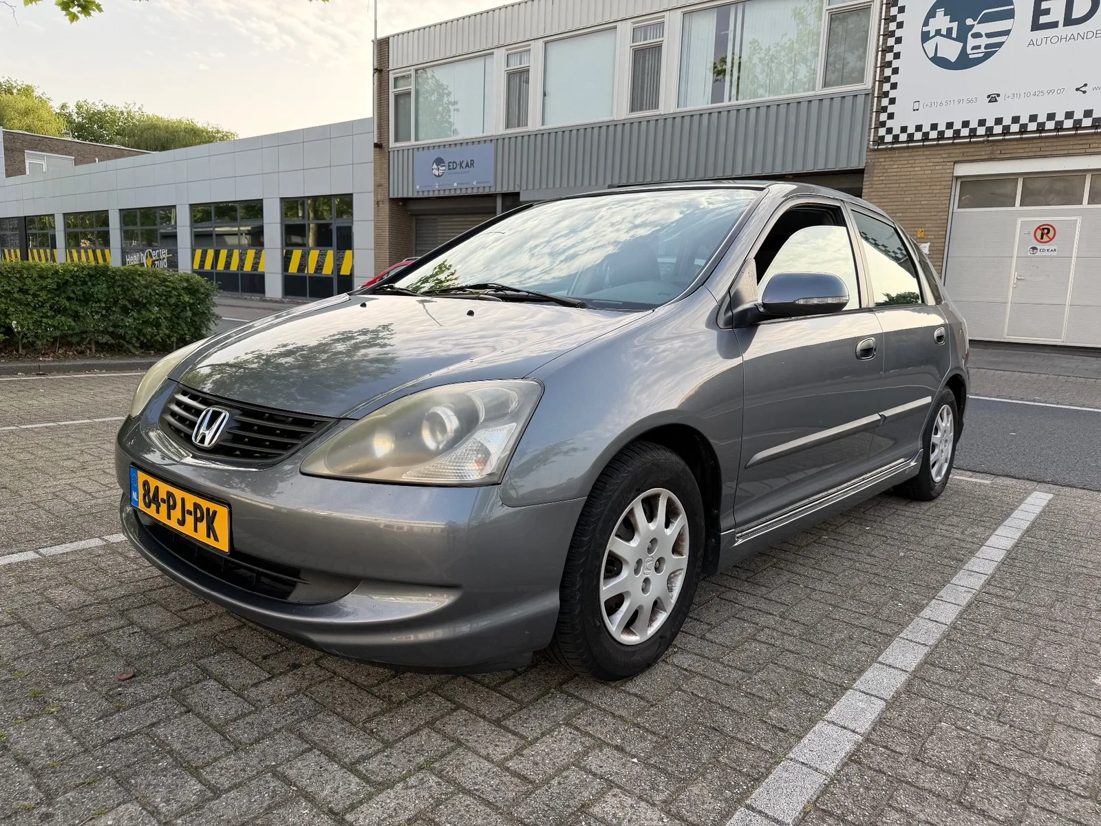 Honda Civic (2004) — foto 1