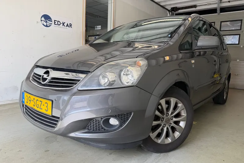 Opel Zafira (2011)