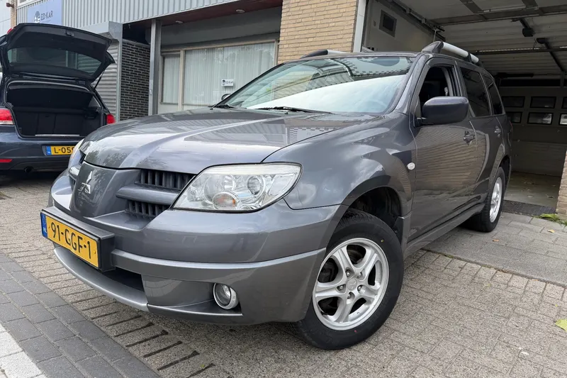 Mitsubishi Outlander (2008)