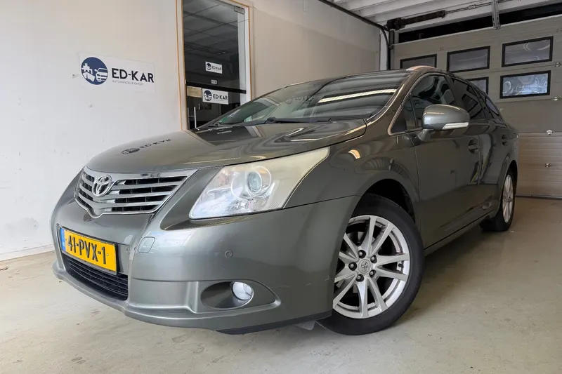 Toyota Avensis (2011)