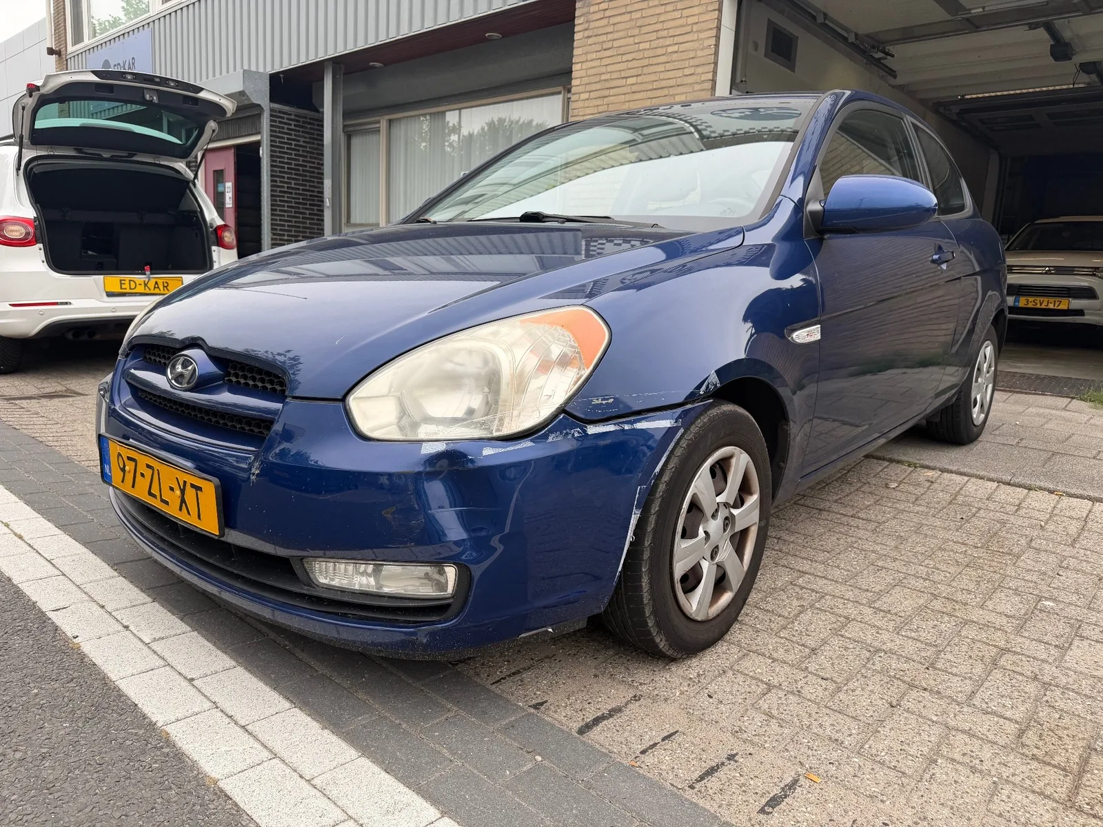 Hyundai ACCENT (2008) — foto 1