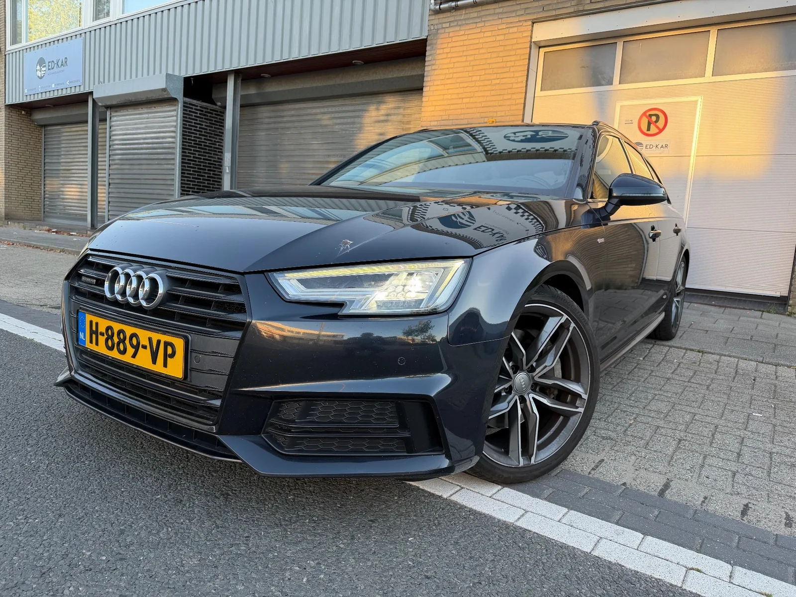 Audi A4 (2016) — foto 1