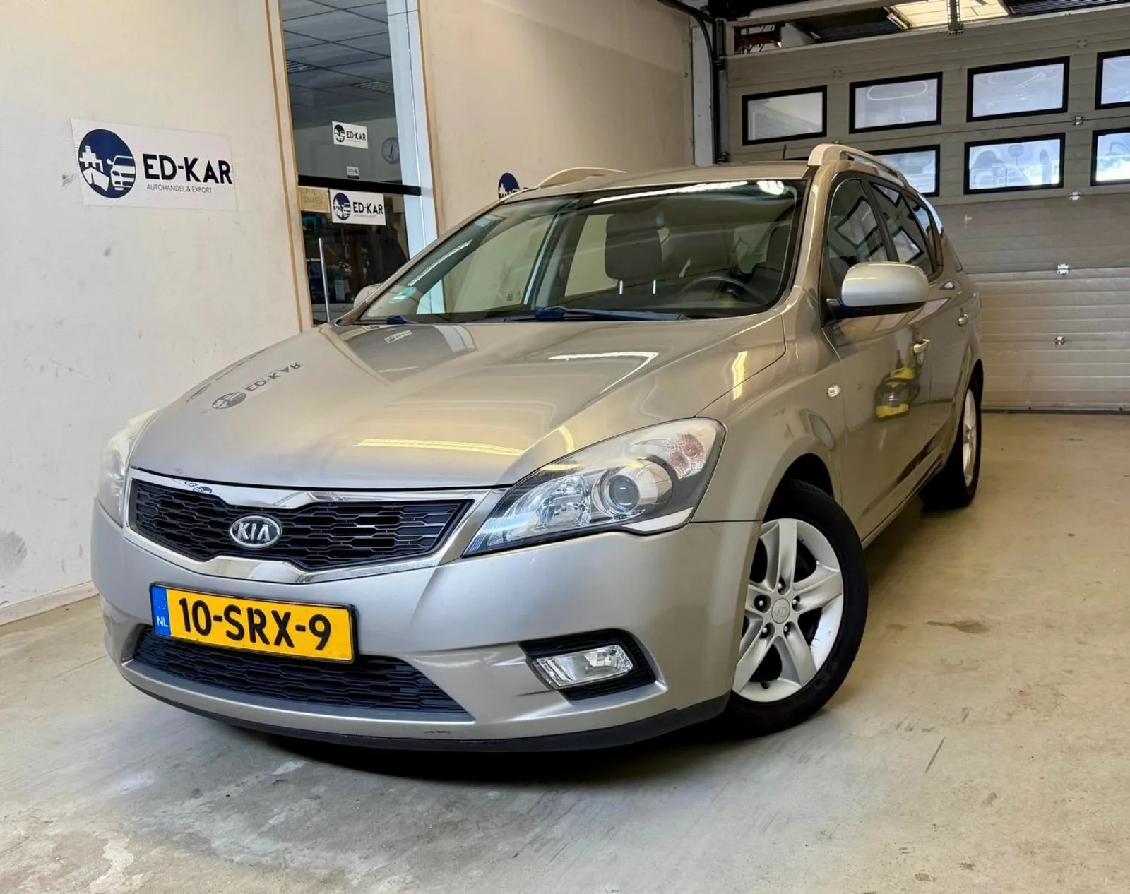 Kia Ceed (2011) — foto 1