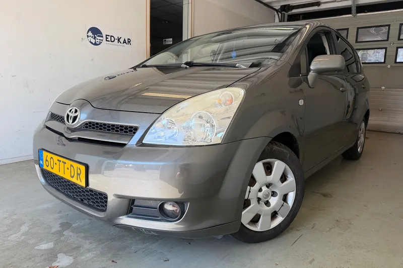 Toyota VERSO (2007)