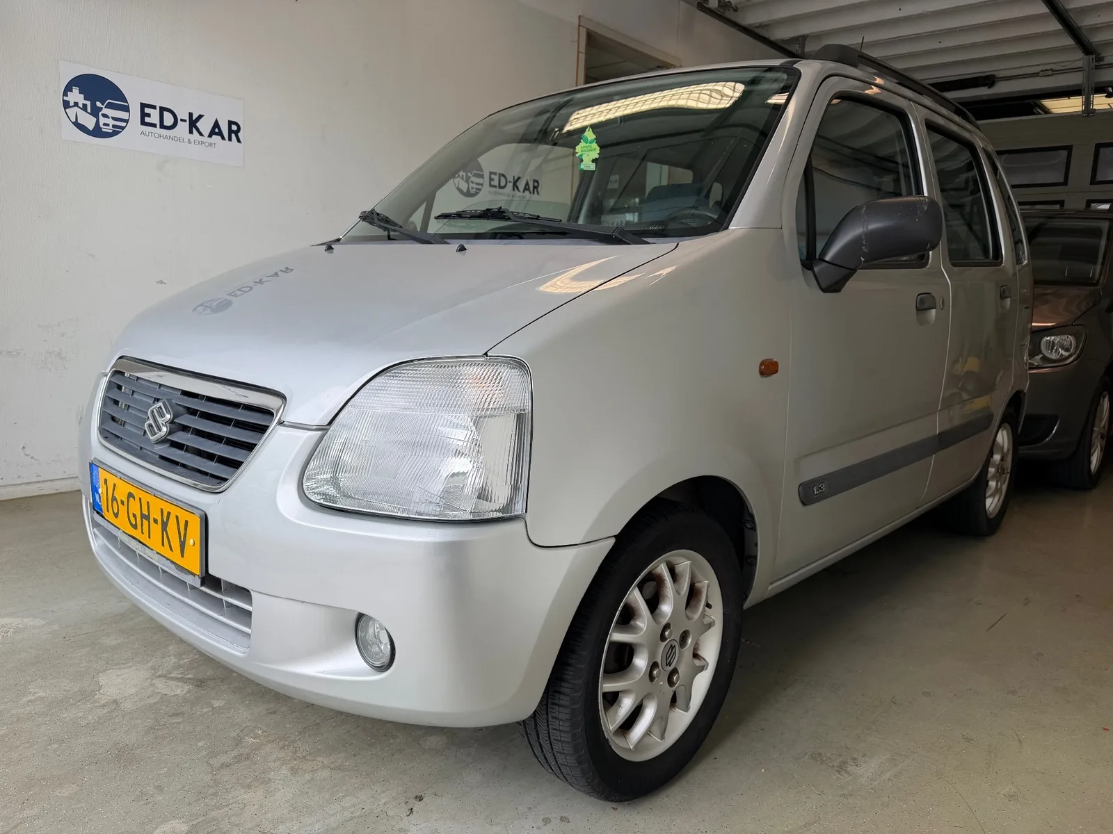 Suzuki WAGON R+ (2000) — foto 1