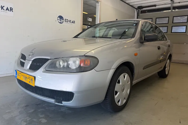 Nissan ALMERA (2003)